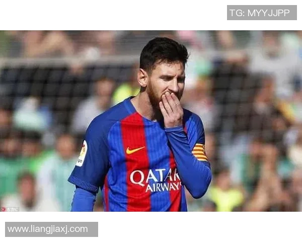 从巅峰荣耀到寂寞身影足球时代巨星落幕背后的心酸与无奈